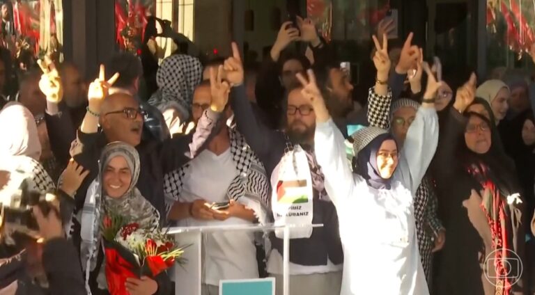 Delegação Brasileira da Flotilha Humanitária em Gaza: Primeiro Integrante Detido Chega ao Rio Imagem do artigo