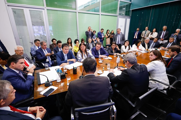 Debate sobre Decreto da Educação Inclusiva: Comitiva de Deputados se Reúne com Ministro Imagem do artigo