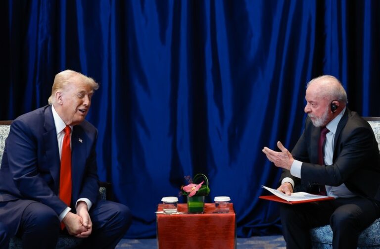 Trump Admira Trajetória de Lula e Discussões Políticas na Malásia Imagem do artigo