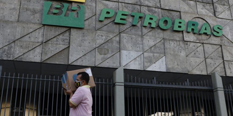 Greve Nacional dos Petroleiros: Novas Unidades se Unem ao Movimento Imagem do artigo