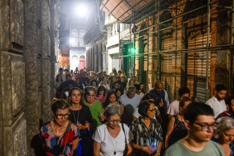 A Construção do Rio de Janeiro: Artesãos e Irmandades na História da Cidade