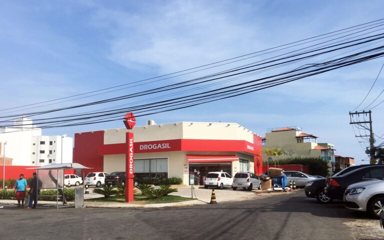 Anvisa proíbe venda de medicamentos da Raia Drogasil: O que isso significa? Anvisa proíbe venda de medicamentos da Raia Drogasil: O que isso significa?