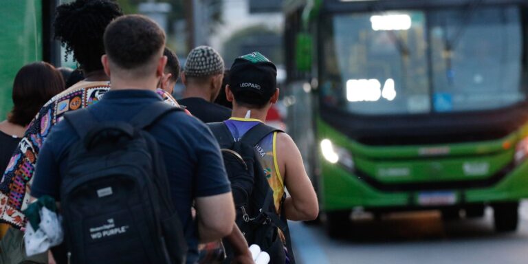 Aumento na Tarifa de Ônibus no Rio: Passagem Passa a Custar R$ 5 a Partir de Domingo Aumento na Tarifa de Ônibus no Rio: Passagem Passa a Custar R$ 5 a Partir de Domingo