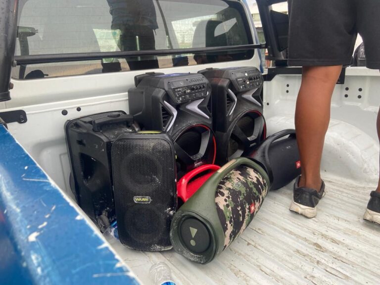 Caixas de Som na Praia: Proibições e Multas que Podem Chegar a R$ 10 Mil