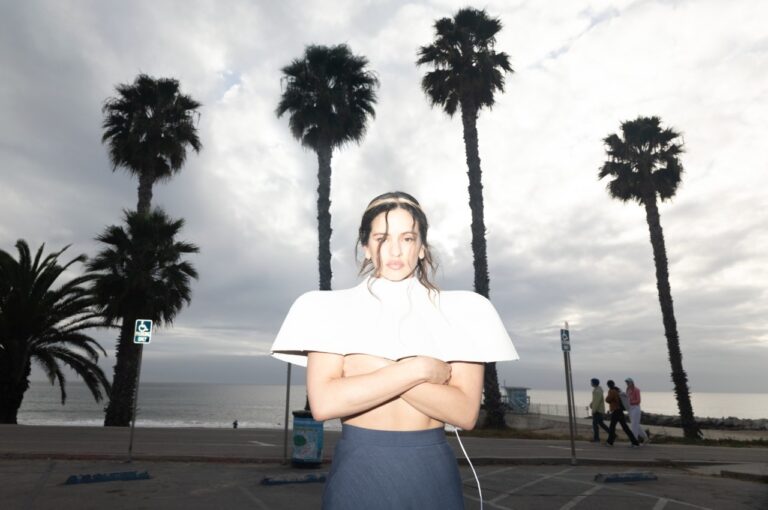 Rosalía Adiciona Nova Data no Brasil Após Esgotamento Rápido de Ingressos Imagem do artigo