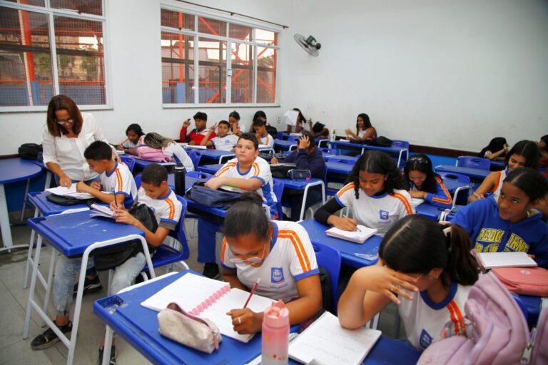 Educação Financeira em Alta: Nova Iguaçu Brilha na Olimpíada Nacional Educação Financeira em Alta: Nova Iguaçu Brilha na Olimpíada Nacional