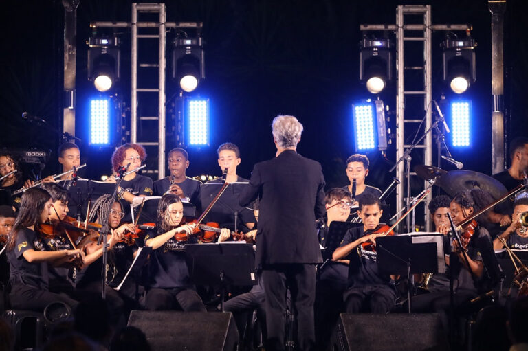 Encerramento Cultural da Árvore da Lagoa: Orquestra Harmônicos de Conservatória Se Apresenta no Rio