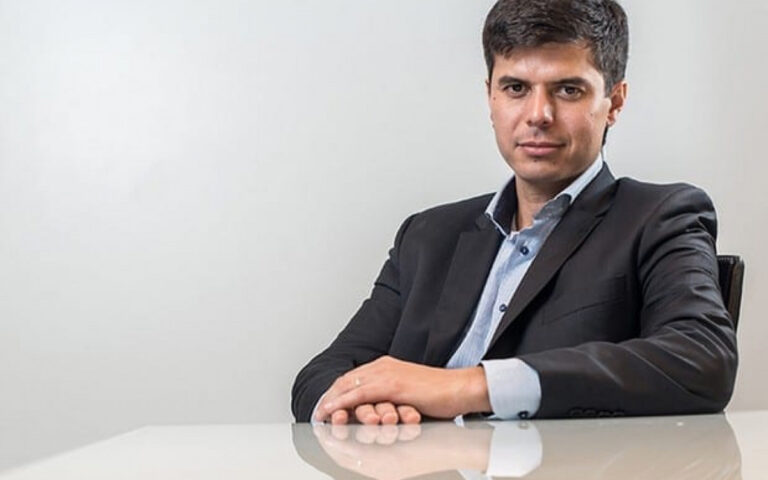 Taxa de Juros deve Iniciar Queda em Janeiro, Afirma CEO do Magazine Luiza Imagem do artigo