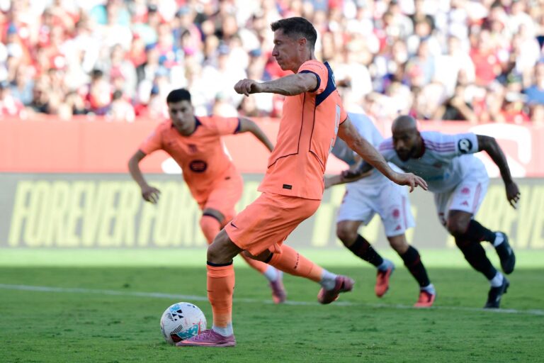 Lewandowski Considera Parar de Marcar Gols Por Crise Financeira do Barcelona