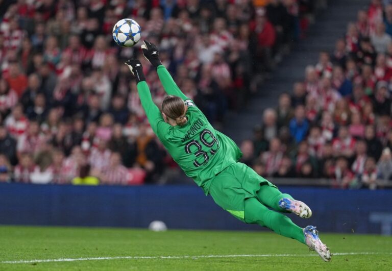 Matvey Safonov brilha e garante vitória do PSG na Copa Intercontinental ao defender 4 pênaltis do Flamengo Imagem do artigo