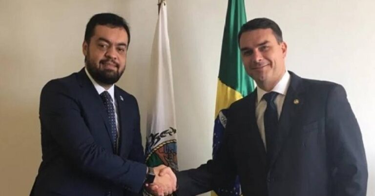 PL Domina Disputa pelo Senado no Rio de Janeiro: Flávio Bolsonaro em Alta Imagem do artigo