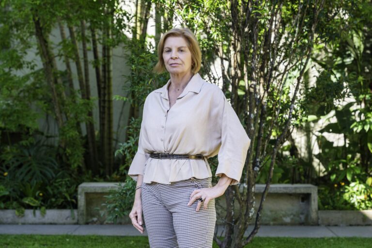 Regina Pinho de Almeida: A Colecionadora que Redefiniu o Olhar sobre a Arte