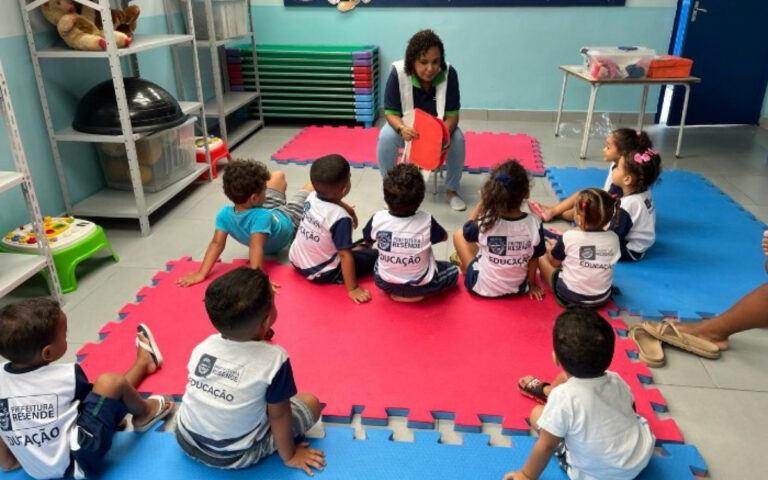 Resende Inova na Educação Municipal e Consolida Avanços Significativos em 2025