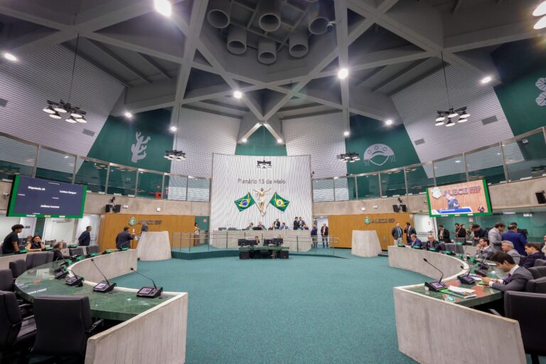 Retrospectiva Política: Três Leis Fundamentais Aprovadas no Ceará em 2025