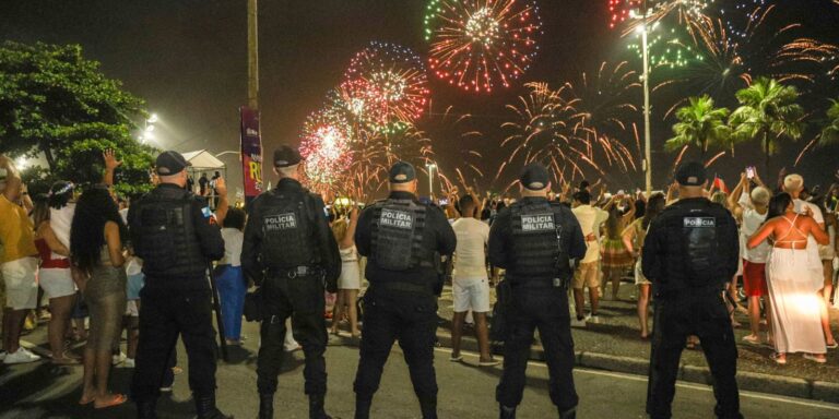 Réveillon 2024 no Rio: Segurança Reforçada com 28,7 mil Policiais e Tecnologia Avançada