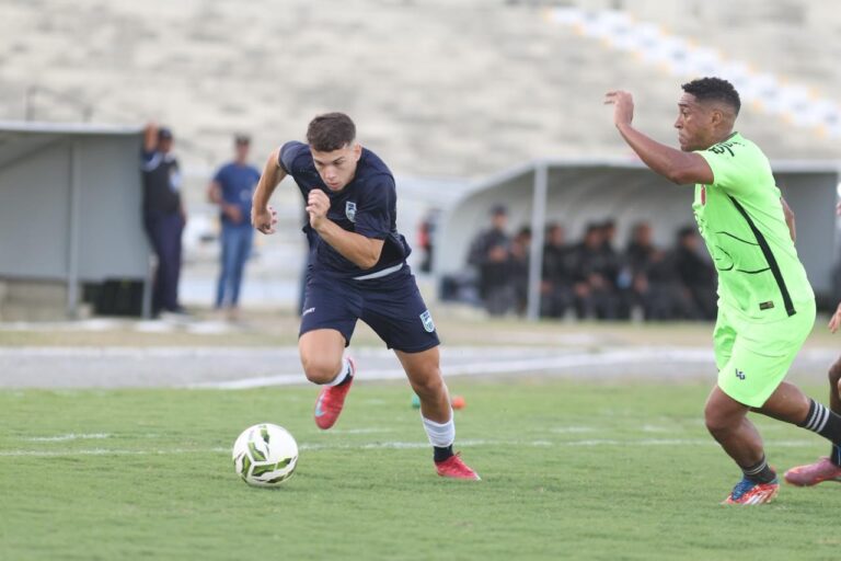 Serra Branca e Jaguar Empatam em Amistoso no Amigão: Um Teste para os Estaduais Serra Branca e Jaguar Empatam em Amistoso no Amigão: Um Teste para os Estaduais