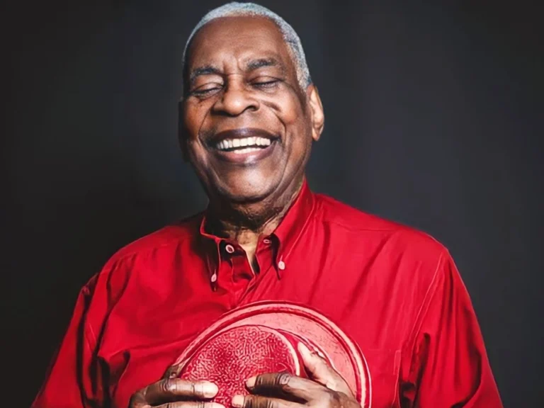 Haroldo Costa: Legado Inspirador no Teatro e na Cultura Brasileira Imagem do artigo