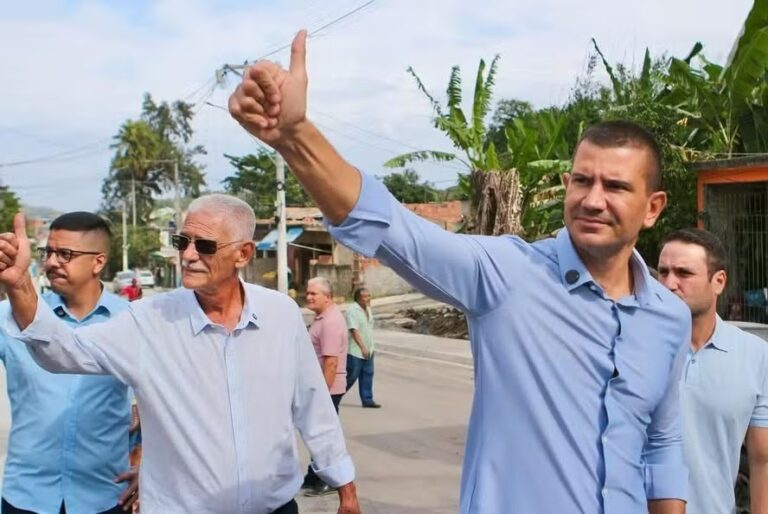 A Ascensão de Douglas Ruas: O Desafio ao Governador Paes no Rio de Janeiro A Ascensão de Douglas Ruas: O Desafio ao Governador Paes no Rio de Janeiro