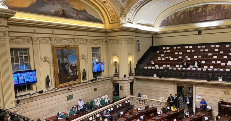 Alerj Demite 186 Funcionários em Ação de Reestruturação Alerj Demite 186 Funcionários em Ação de Reestruturação