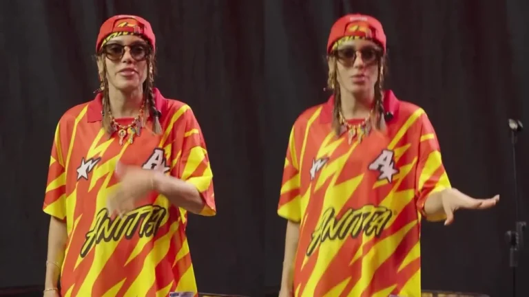 Anitta Surpreende e Não Anuncia Participações Especiais nos ‘Ensaios’ 2026 Anitta Surpreende e Não Anuncia Participações Especiais nos 'Ensaios' 2026