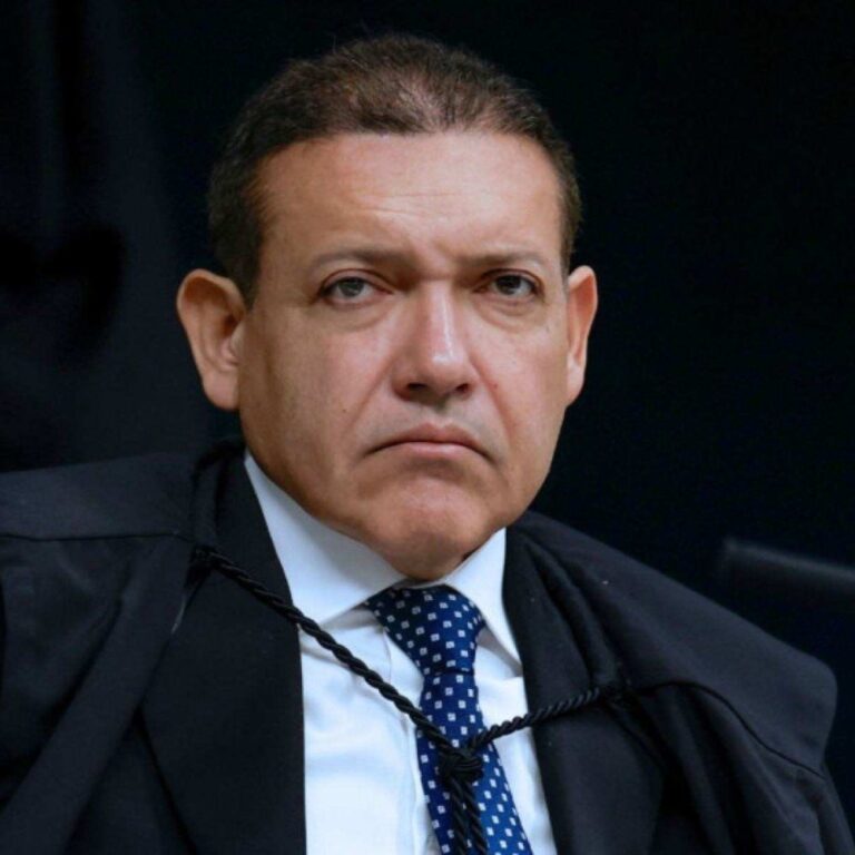 Atritos Entre Poderes: Expectativas para 2026 e o Cenário Político