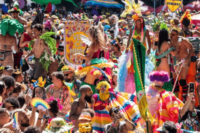 Carnaval 2026: Brasil deve atrair 65 milhões de foliões, com crescimento de 22% Carnaval 2026: Brasil deve atrair 65 milhões de foliões, com crescimento de 22%