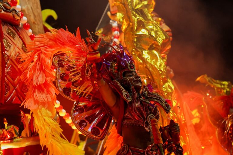 Carnaval 2026: Descubra os Enredos do Grupo Especial do RJ que Prometem Emoção