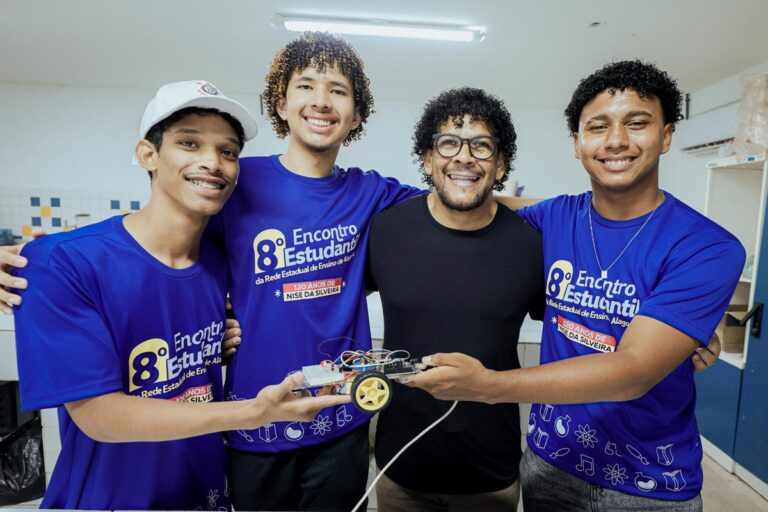 Duas Escolas de Alagoas Confirmam Presença na Maior Feira de Iniciação Científica do Brasil Duas Escolas de Alagoas Confirmam Presença na Maior Feira de Iniciação Científica do Brasil