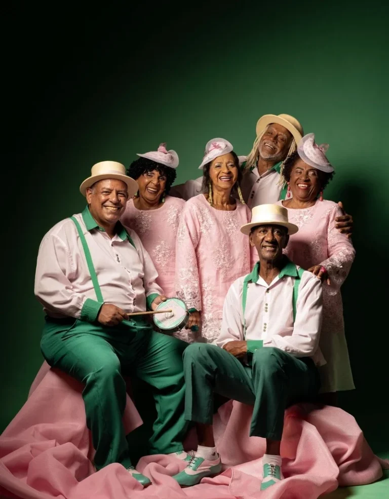 Experiência Cultural VerdeRosa: O Encontro do Turismo com o Samba no Rio de Janeiro Experiência Cultural VerdeRosa: O Encontro do Turismo com o Samba no Rio de Janeiro