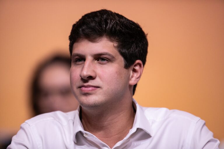 João Campos Denuncia Uso Político da Polícia Civil em Pernambuco e Afirma Que Caso Não Ficará Impune