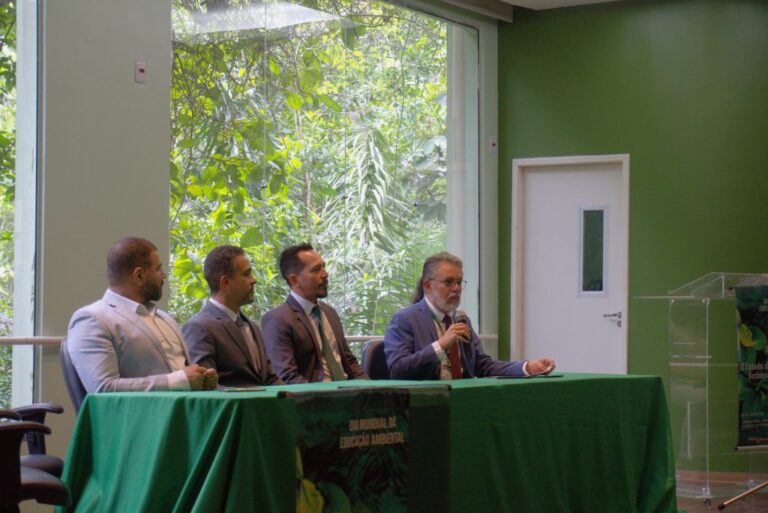 Manaus Celebra o Dia Mundial da Educação Ambiental com Seminário Especial Manaus Celebra o Dia Mundial da Educação Ambiental com Seminário Especial
