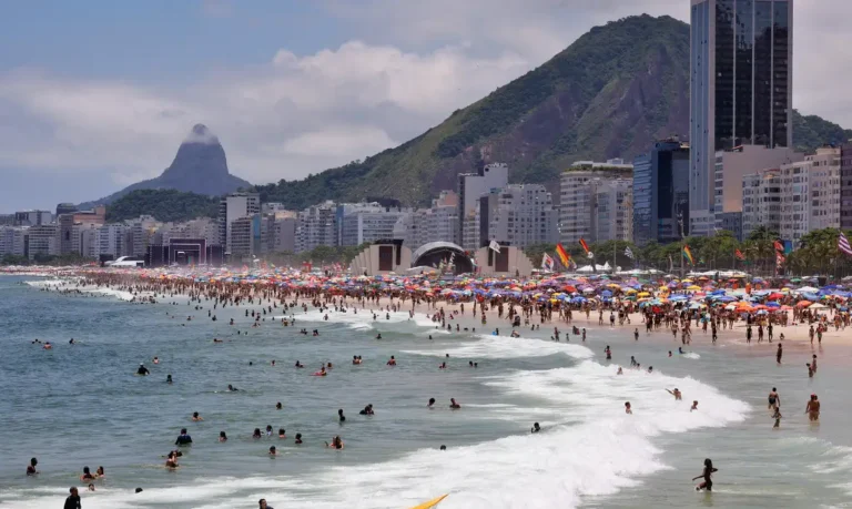 Recorde de Turismo no Brasil em 2025: Crescimento Excepcional de Visitantes Chineses