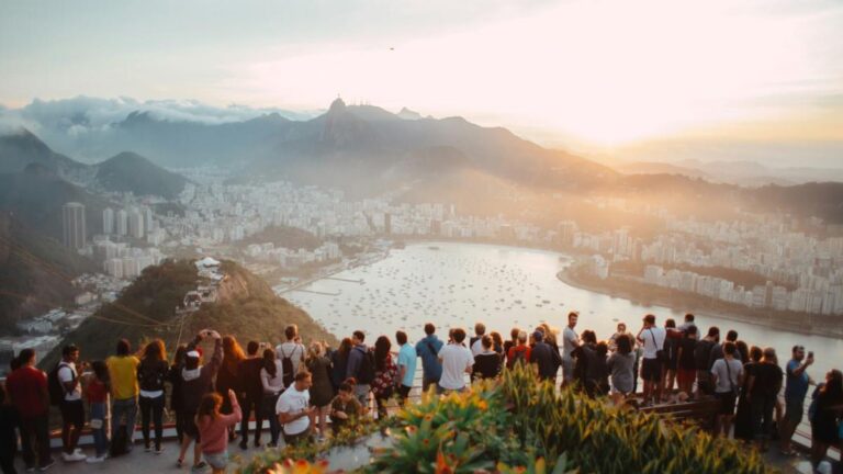 Rio de Janeiro Bate Recorde com 2,2 Milhões de Turistas Internacionais em 2025