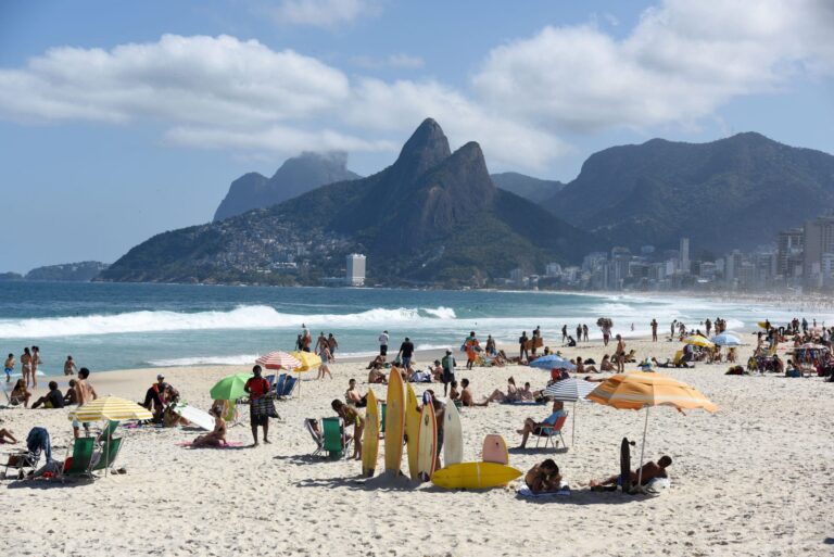 Verão de 2026: R$ 12,8 bilhões em movimentação na economia carioca
