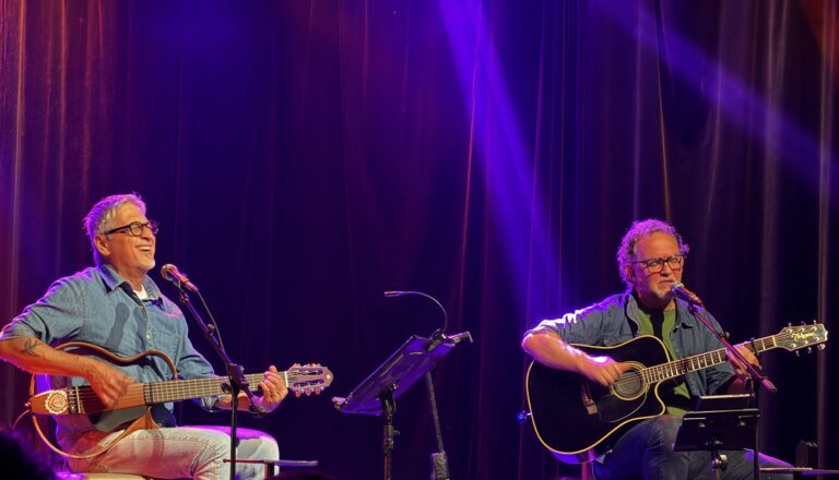 Zé Renato e Claudio Nucci: Uma Viagem Musical por um Brasil Poético e Bucólico Zé Renato e Claudio Nucci: Uma Viagem Musical por um Brasil Poético e Bucólico
