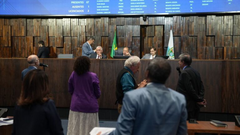 Alerj Retoma Atividades em Meio a Tensões Políticas no RJ