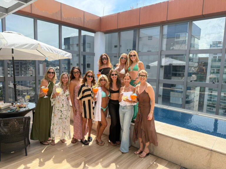 Aquarianas Celebram Verão em Novo Rooftop na Joaquim Lyrio