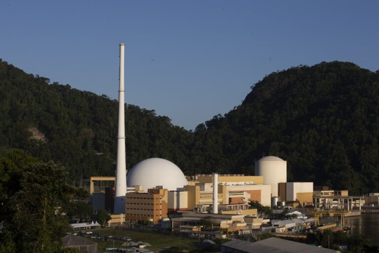 Atrasos em Angra 3 Causam Perdas de R$ 2 Bilhões em Dois Anos, Afirma TCU