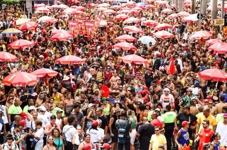 Brasil Recebe 300 Mil Turistas Durante o Carnaval: Um Crescimento Notável