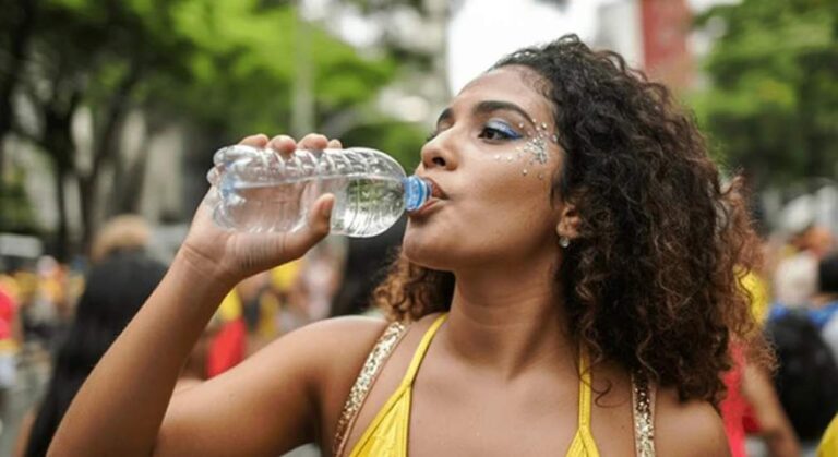 Carnaval com saúde: 5 dicas essenciais para aproveitar a folia com segurança