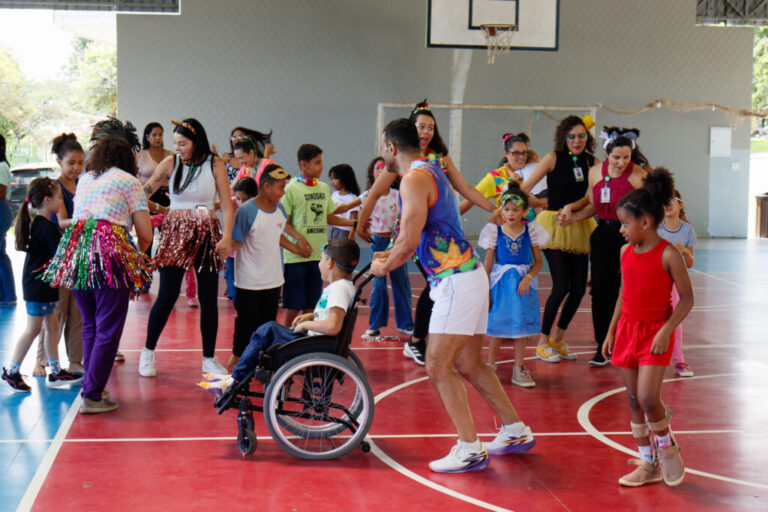 Carnaval no Crer: Alegria e Conscientização em Tempos de Folia Carnaval no Crer: Alegria e Conscientização em Tempos de Folia