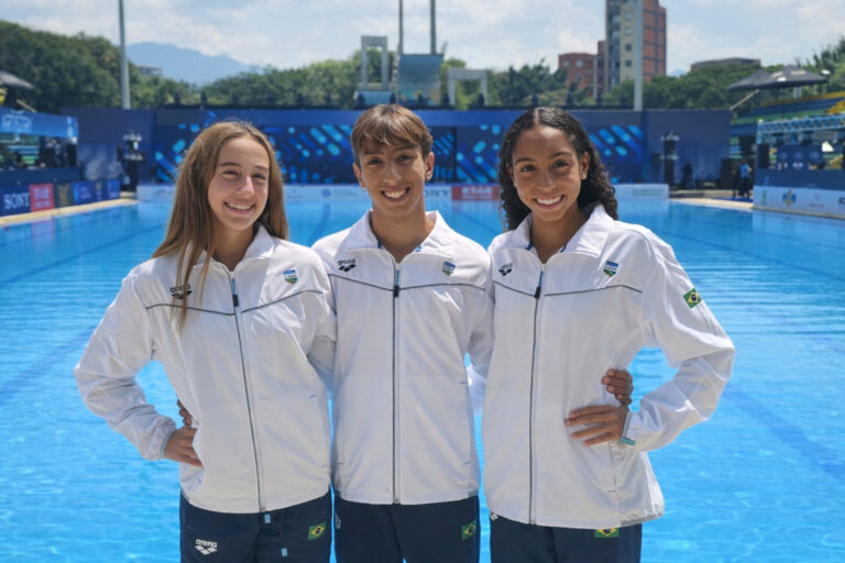 Copa do Mundo de Nado Artístico 2026: Brasil Inicia Competição em Medellín