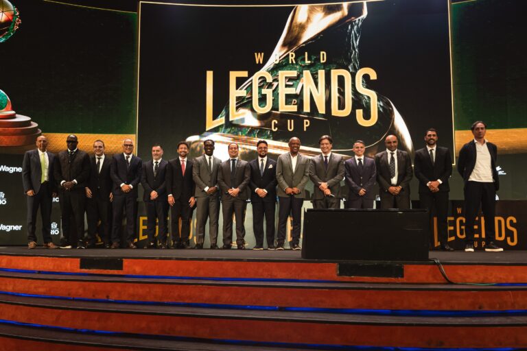 Copa do Mundo de Lendas 2026: Craques como Romário e Seedorf se Envolvem em Grande Torneio no Rio