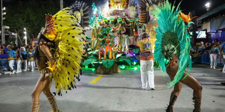 Desfiles do Carnaval no RJ: Tuiuti, Vila Isabel, Grande Rio e Salgueiro encerram com emoção