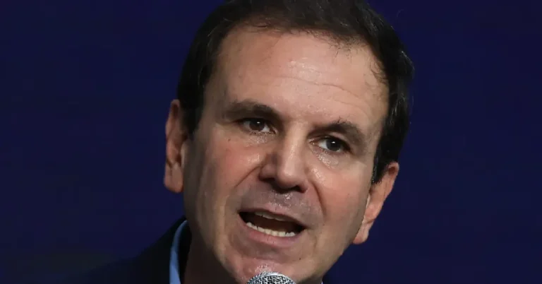 Eduardo Paes Responde a Sugestões de Política Imigratória de Trump no Rio de Janeiro Eduardo Paes Responde a Sugestões de Política Imigratória de Trump no Rio de Janeiro