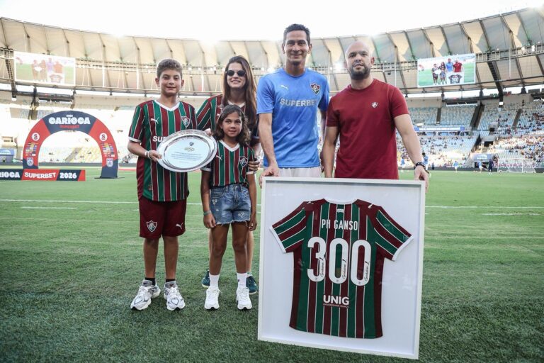 Ganso é Celebrado com Homenagem pelos 300 Jogos no Fluminense