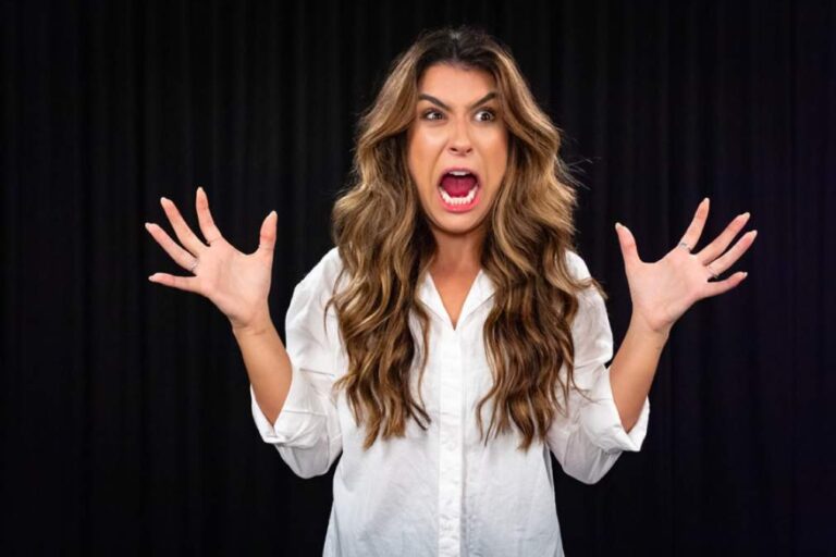 Luana Zucoloto Brilha em Seu Novo Show: ‘Esse Show Poderia Ser um E-Mail’