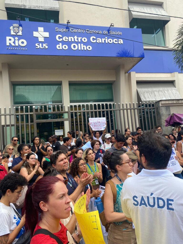 Médicos e Enfermeiros da Atenção Primária à Saúde Iniciam Paralisação de 72 Horas no Rio de Janeiro Médicos e Enfermeiros da Atenção Primária à Saúde Iniciam Paralisação de 72 Horas no Rio de Janeiro