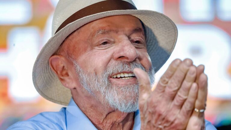 Lula Leva Festa e Política ao Carnaval em Recife, Salvador e Rio de Janeiro Imagem do artigo