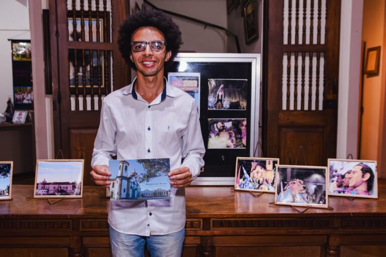 Retratos de Oliveira: O Livro que Revela a Cultura e a História da Cidade